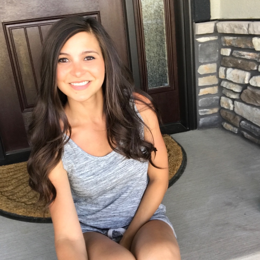 Meet your Posher, Christina